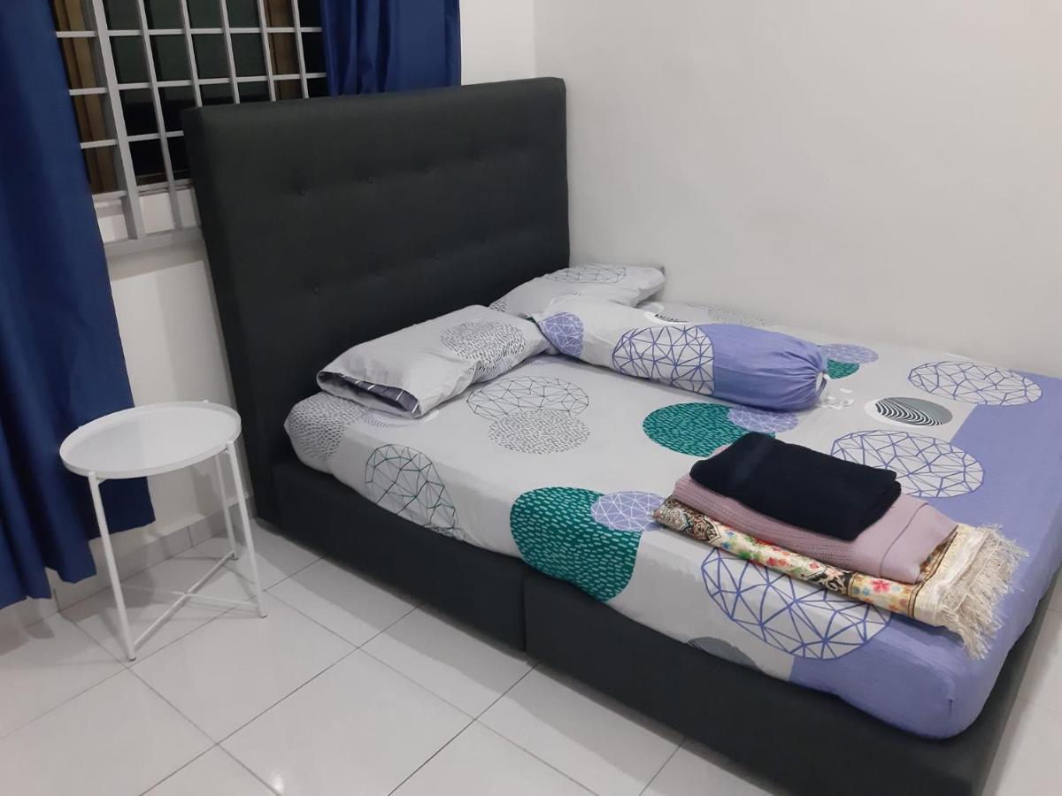 Rumah Armand Melaka 4Br Fully Aircond ภายนอก รูปภาพ
